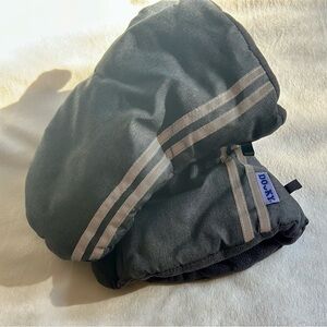 Dooky Magic Mittens Stroller Pram Pushchair Muffs Warm Universal Reflective EUC